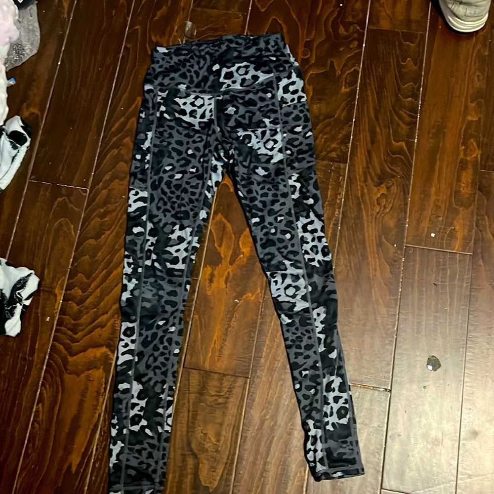 they are very stretchy and fit really well